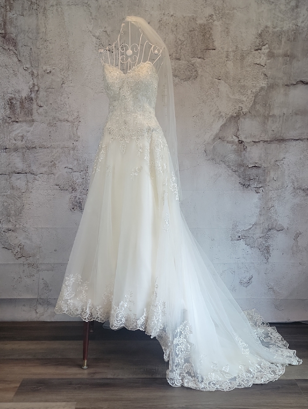 Jewel for David's Bridal Lace A-Line Wedding Gown in Ivory Style # V3836 50"-82"
